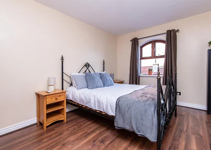 2br In The Heart Of Centre Апартаменти